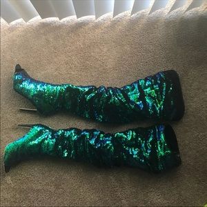 Sequence boots (mermaid)